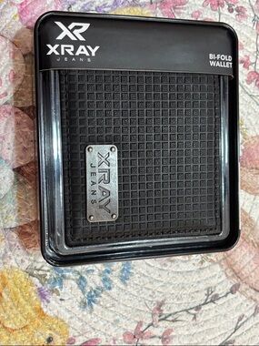 XRAY Jeans Men's Black Bi-Fold Wallet